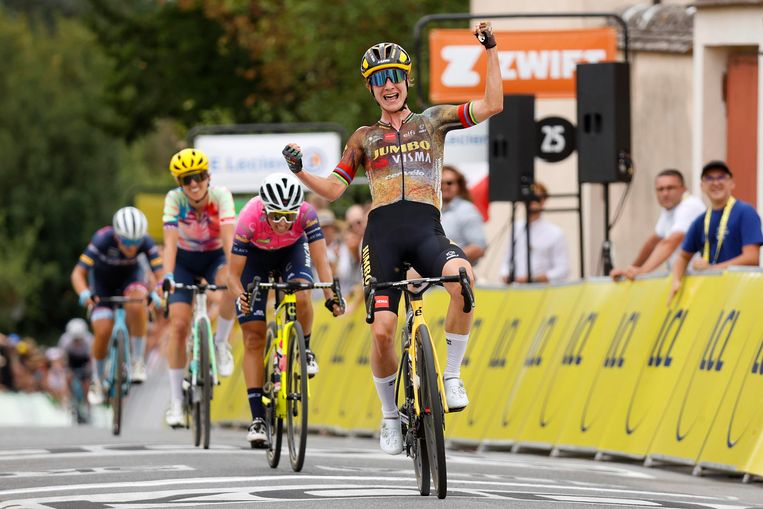 Weer prijs voor JumboVisma Marianne Vos slaat dubbelslag in Tour de France Femmes