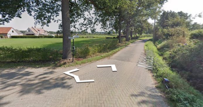 Lokaal Bestuur Plaatst Tractorsluis Aan Middeldonk Om Sluipverkeer Uit