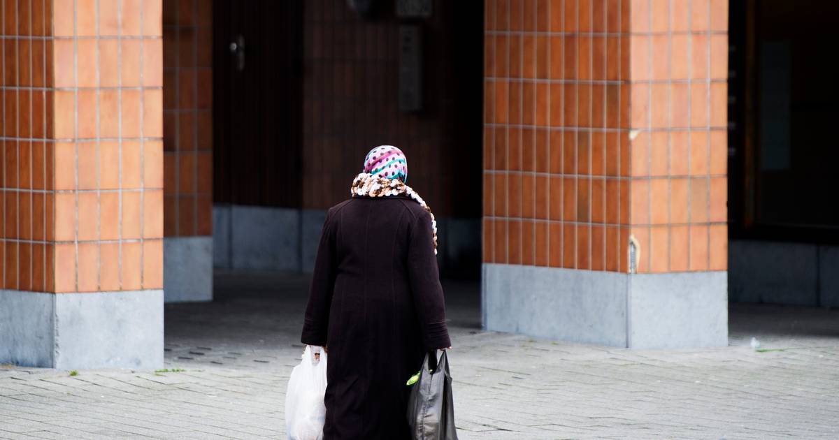 Campagne avec une opinion positive sur le foulard retiré après les protestations de la France |  À l’étranger