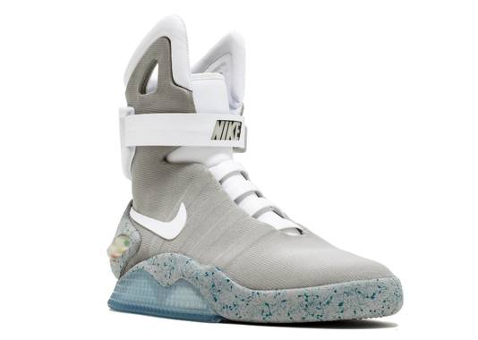 Gaan we toch Back to the Future Nike s zelfstrikkende schoenen