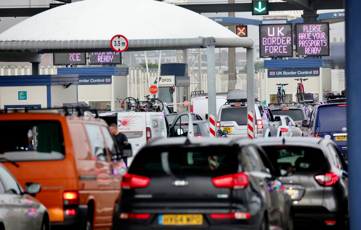 In de file voor de pont naar Dover, in Calais. Beeld AP