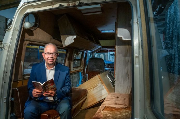 Klaas Muurling werkt al bijna 45 jaar bij Open Doors en heeft een boek geschreven over zijn ervaringen als bijbelsmokkelaar.