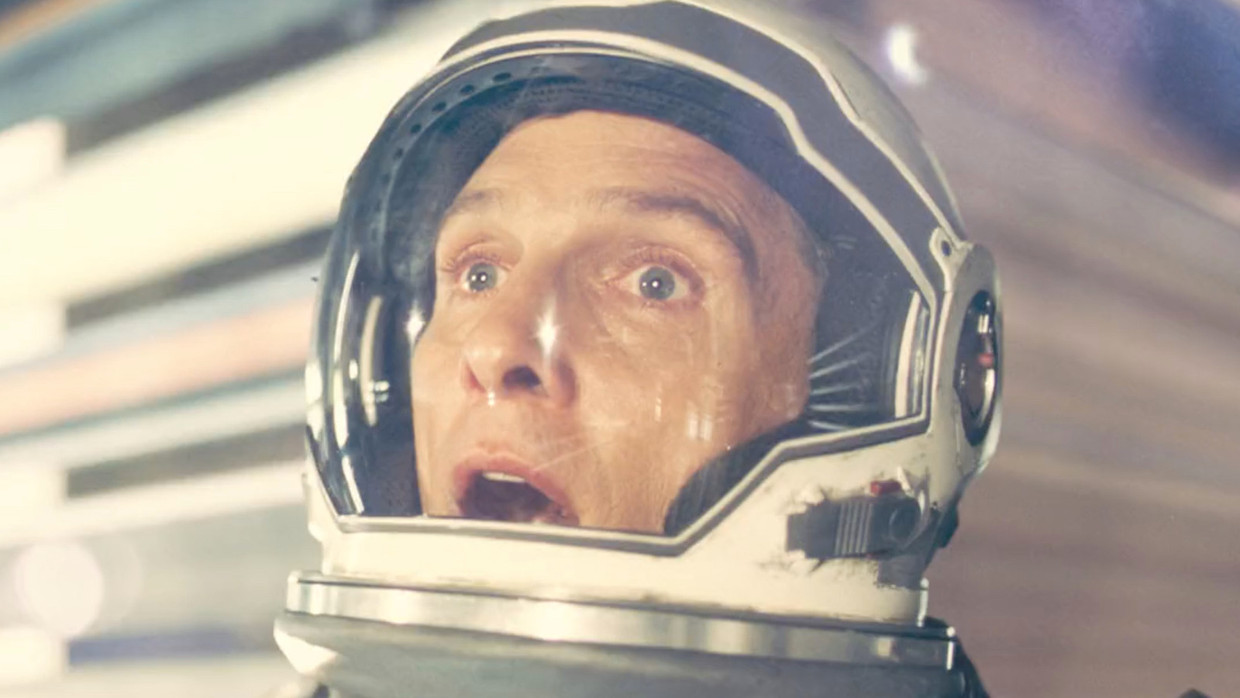 Matthew McConaughey dalam film Interstellar karya Christopher Nolan.  Gambar 