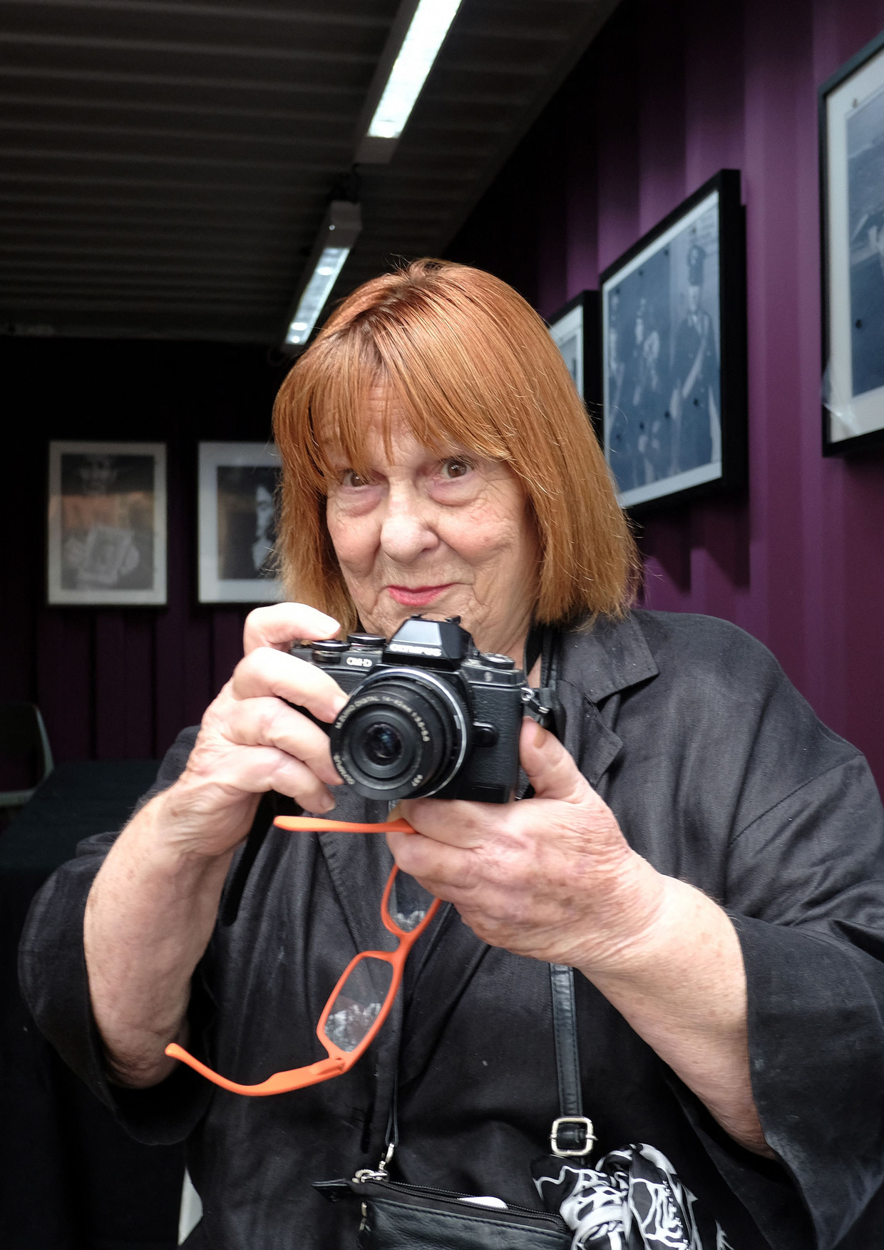  Letizia Battaglia in 2016 op een tentoonstelling van haar werk in Toulouse.  Beeld Eric Cabanis / AFP