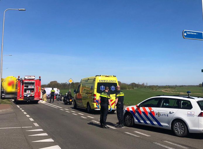 De Zutphensestraatweg in Spankeren vlak na het ongeval.