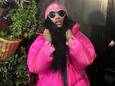 Nicki Minaj nadat ze in Groot-Brittannië aankwam na haar korte arrestatie in Nederland.