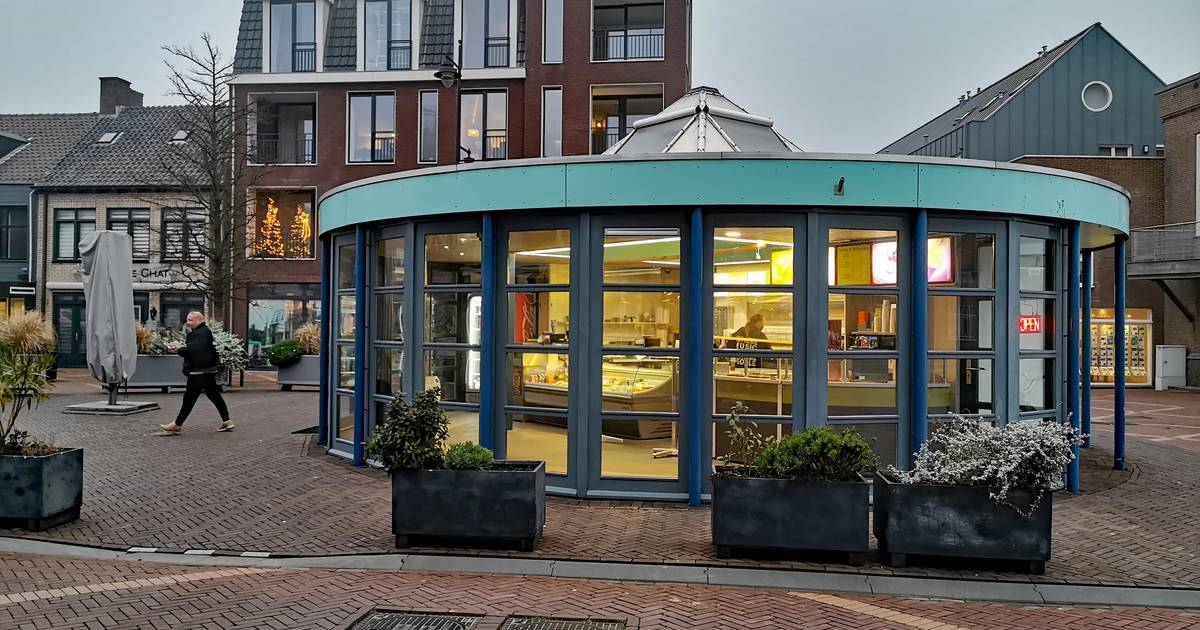 Winkeliers Oostburg in mineur over verbouwing snackbar Kiosk: ‘We verdwijnen uit het zicht’