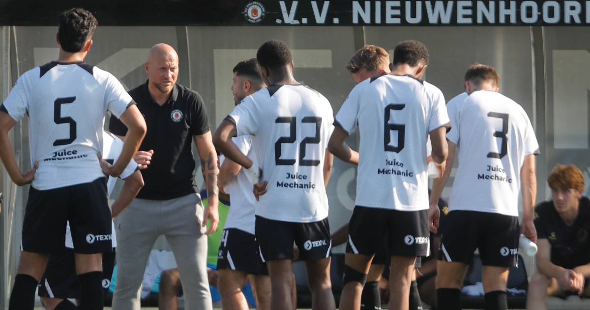 Gedegradeerd Nieuwenhoorn start met overwinning: ‘We willen een rol van betekenis spelen’