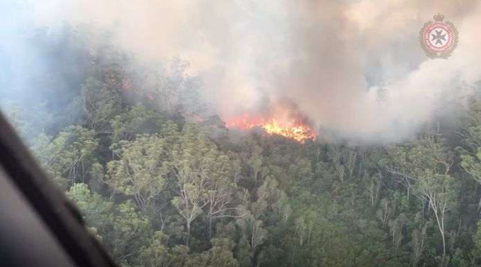 Luchtbeeld van de bosbranden op Fraser Island, beeld van 2 december.