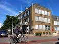 Het belastingkantoor in Terneuzen sloot in 2012 de deuren. ,,Overheidskantoren in de regio zijn gesloten, zonder dat daar iets voor in de plaats is gekomen", zegt Martijn van der Steen, bijzonder hoogleraar bestuurskunde.