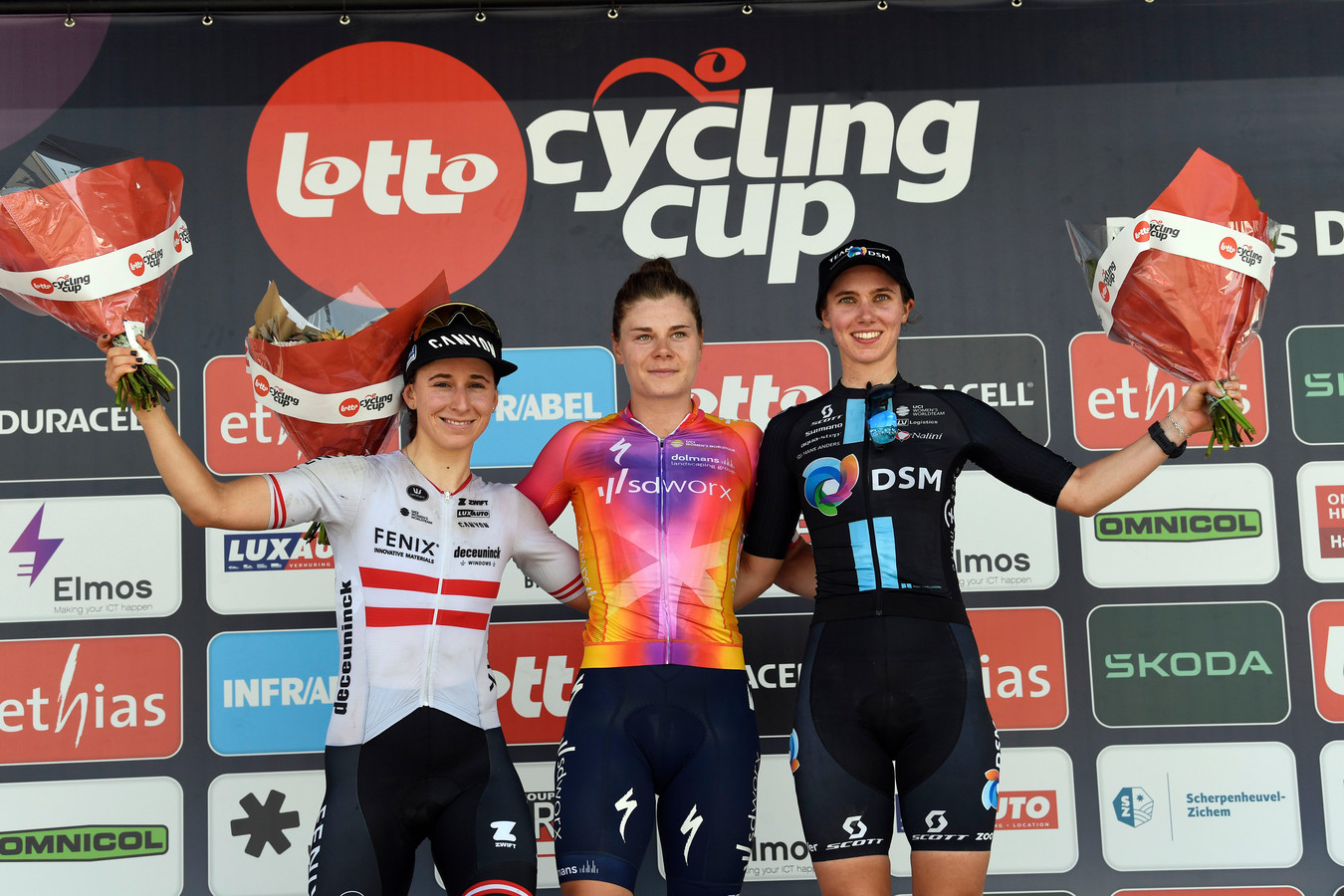 Lotte Kopecky wint ook Dwars door het Hageland, Fauve Bastiaenssen is