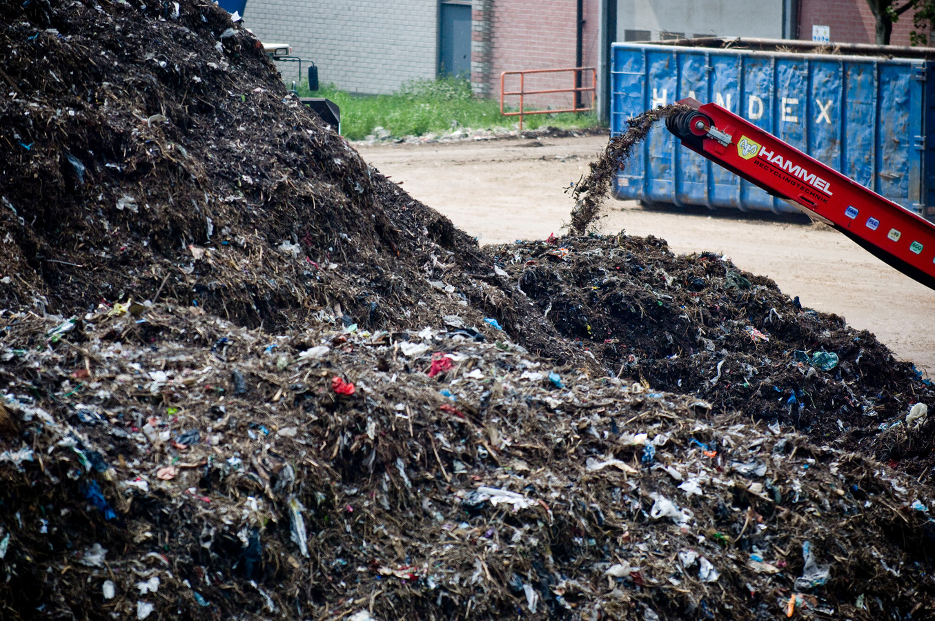 Hengelo  Reportage bij Twence afvalverwerking. vuil vuilnis afval troep energie vuilstort verbrandingsovens Editie: Zomerbijlage Foto: Emiel Muijderman evm20100520