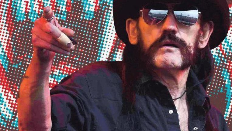 Een zichtbaar magerdere Lemmy tijdens Glastonbury van dit jaar. De man wist van geen ophouden. Beeld ap