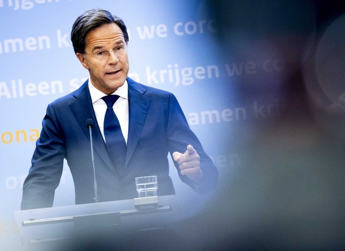 Premier Mark Rutte tijdens een persconferentie.