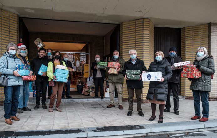 Vrijwilligers en sympathisanten van de plaatselijke kontaktgroep van Schoten.