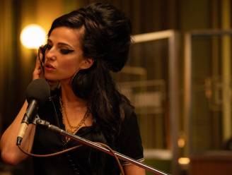 “Zo respectloos”: fans van Amy Winehouse niet te spreken over actrice die zangeres moet nabootsen in biopic