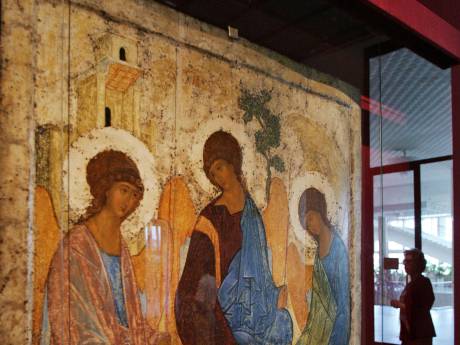 Poetin geeft eeuwenoud kunstwerk weg aan kerk: experts vrezen onherstelbare schade