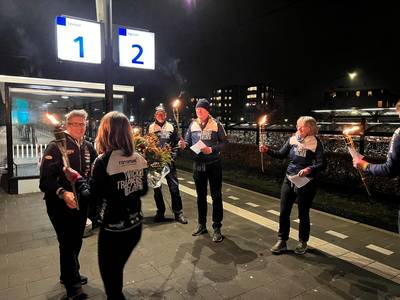 Bornse Twickel Trappers verrassen wereldkampioen Mirjam Pol op koud station in Borne