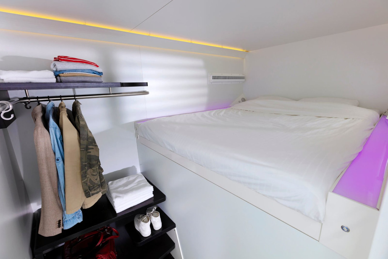 Amsterdamse Hotels Springen In Op Woningnood 799 Euro Voor Hokje Met Bed Foto Gelderlander Nl