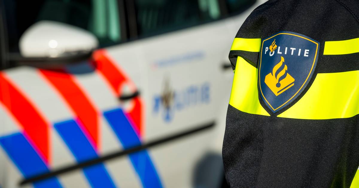 Fietser gewond na aanrijding, automobilist rijdt door.