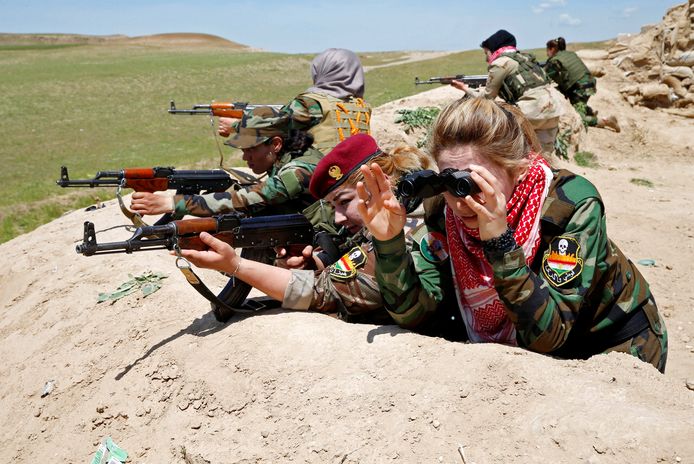 Vrouwelijke Yazidi strijders van het Iraaks Koerdische leger. Foto Ahmed Jadallah/Reuters