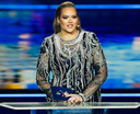Nikkie de Jager tijdens de repetities in haar jurk voor de tweede halve finale