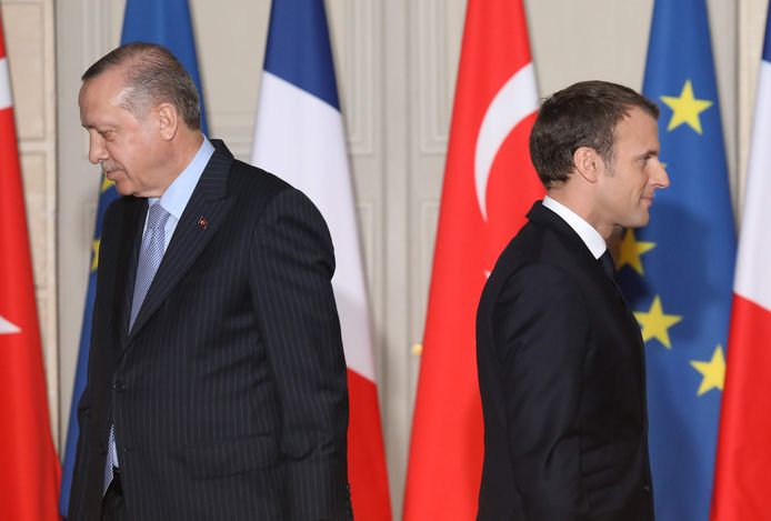 Archiefbeeld uit 2019: Macron en Erdogan tijdens een bilaterale meeting op de G20-top in Osaka