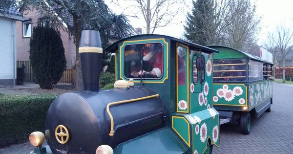 Per trein kerststallen kijken in Liempde