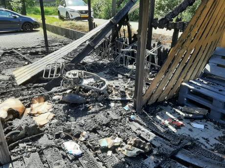 Had ik die restjes BBQ-kolen maar niet opgeruimd: brand bij jongerenbegeleiding Den Bosch