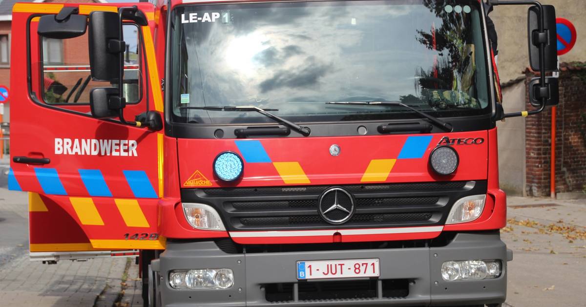 Defecte motor doet auto in brand vliegen Middelkerke hln.be