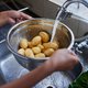 Wat is beter: aardappelen koken in heet of koud water?
