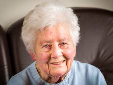 Haaksbergse Hermien (100) weet nog dat haar gezin in Neede telefoon kreeg: ‘We hadden nummer 5 als ik het goed heb’