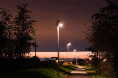 Groene lantaarnpalen in Holthees als oplossing voor afgelegen plekken