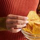 Verslaafd aan zout eten? Dit kan het over je gezondheid zeggen