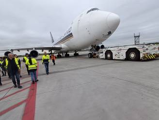 Ruim 160 studenten bezoeken vrachtluchthaven in kader van ‘Dag van de Luchtvracht’: “Aantonen hoe boeiend deze werkplek is”