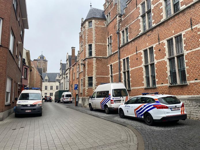 De arrestanten kwamen dinsdagmorgen toe aan de rechtbank in Mechelen.