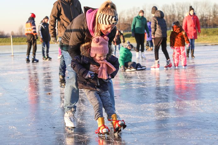 Doelwit Horen van Tenslotte Haal je schaatsen maar uit het vet, want op deze banen in de regio kun je  (bijna) op het ijs | Rotterdam | AD.nl