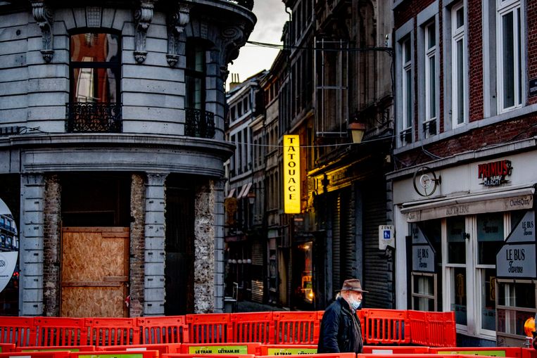 Teruglezen: steeds meer landen verbieden reizen vanuit VK