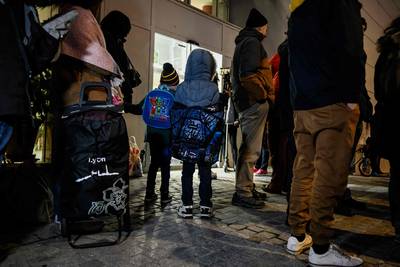 Des familles sans abri, dont 56 enfants, remises à la rue à Lyon au début de l’épisode de froid