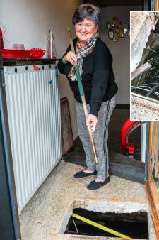 Zwarte schimmel op de muren en enorm veel vocht in huis: Nell en haar buren zijn ten einde raad
