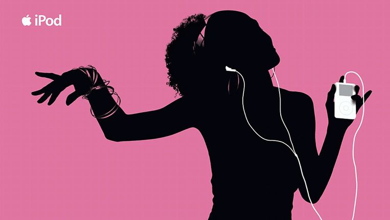 Een advertentie van de iPod Classic in zijn glorietijd. Beeld apple