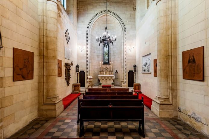 Het kasteel uit ‘The Godfather III’ staat te koop voor zo'n 6 miljoen euro.