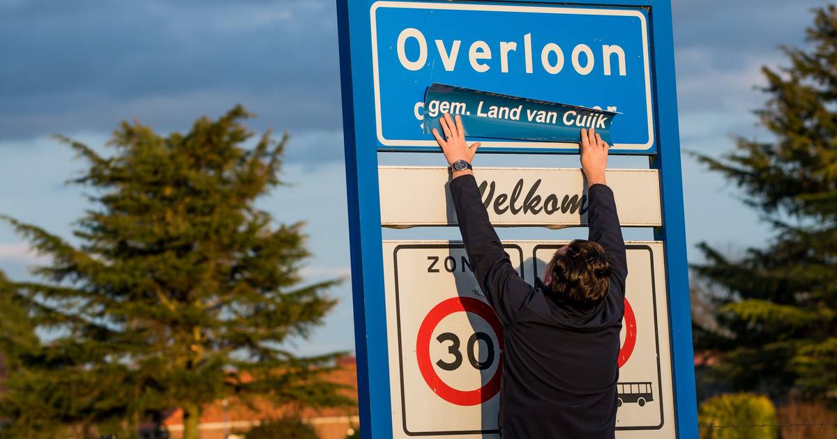 Borden bestickerd met 'Gem. Land van Cuijk' Maasland gelderlander.nl