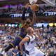 Beresterke LeBron James doet monden openvallen met nog 20 seconden op de klok