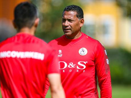 Henk Fraser gevleid door interesse Louis van Gaal voor job bij Oranje: ‘Hij is niet de eerste de beste’