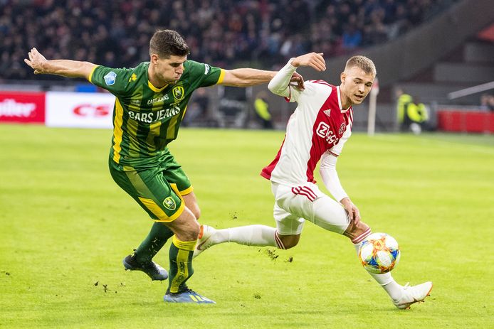 Ajax Roept Krikke Op Matje Om Verbieden Van Ajax Supporters In Den Haag Den Haag Ad Nl