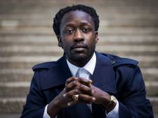 Akwasi reageert op aangiftes: ‘Fijner om over mij te hebben, dan over racisme’