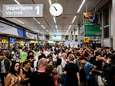 Schiphol weer op gang na tankstoring, vluchten geannuleerd en vertraagd