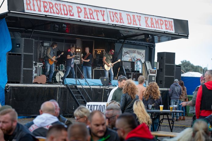 Riverside Party aan de Loswal in Kampen.