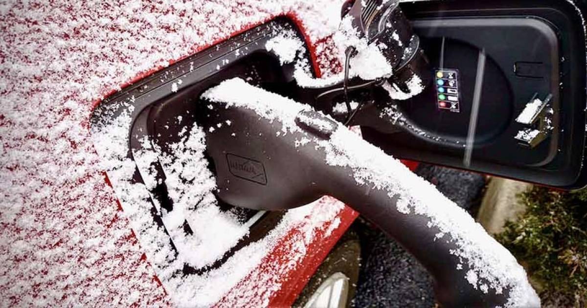 When it is freezing, an electric car will travel about 30 percent less distance: you can do this